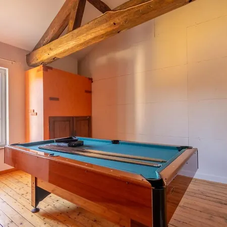 Дом отдыха Les Oiseaux_a Avec Piscine Chauffee